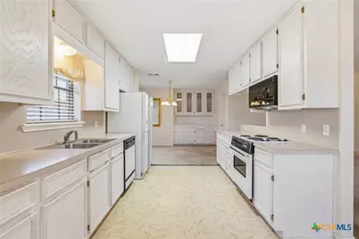 603 Dunbar Drive, Victoria, TX 77904 - Photo 7