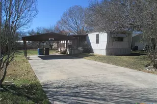 910 Hueco Dr, New Braunfels, TX 78130 - Photo 15