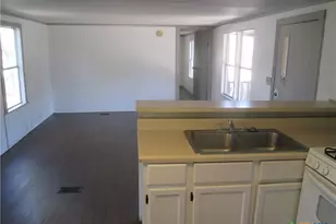 910 Hueco Dr, New Braunfels, TX 78130 - Photo 5