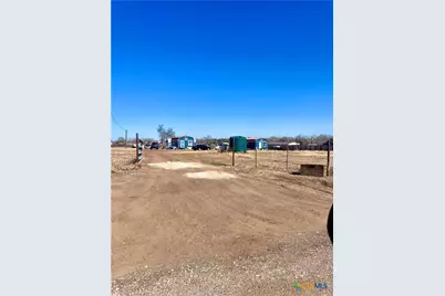 261 Elgelke, Kingsbury, TX 78638 - Photo 7