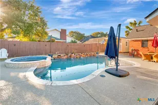 602 Brocton St, Victoria, TX 77904 - Photo 39