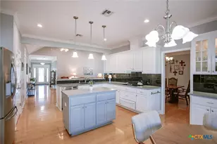 213 Iron Gate, Victoria, TX 77904 - Photo 13