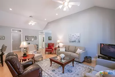 213 Iron Gate, Victoria, TX 77904 - Photo 9