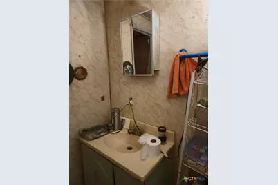 2518 Thompson Street, Victoria, TX 77901 - Photo 7