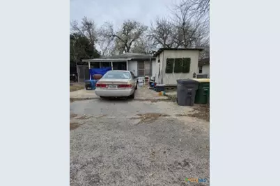 2518 Thompson Street, Victoria, TX 77901 - Photo 1