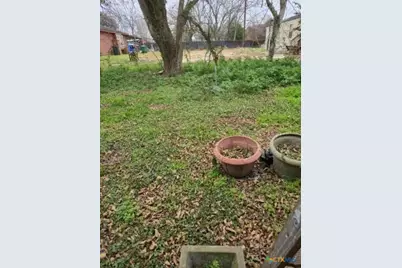 2518 Thompson Street, Victoria, TX 77901 - Photo 3