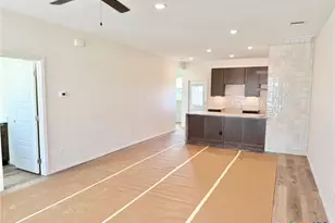 1627 Crooked River Ct, Temple, TX 76502 - Photo 3