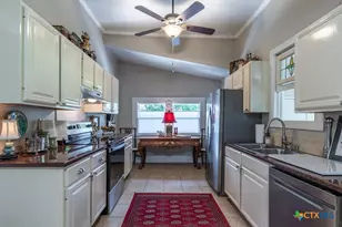 114 N College St, Gonzales, TX 78629 - Photo 7