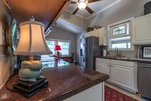 114 N College St, Gonzales, TX 78629 - Photo 9