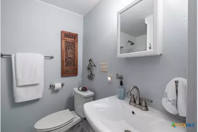 114 N College Street, Gonzales, TX 78629 - Photo 23