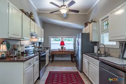 114 N College Street, Gonzales, TX 78629 - Photo 7