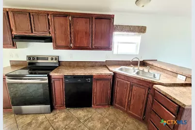 2072 County Road 421, Stockdale, TX 78160 - Photo 13