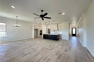 914 Alice Cir, Temple, TX 76502 - Photo 9