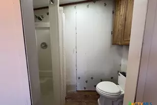 590 Lee St, Victoria, TX 77905 - Photo 27