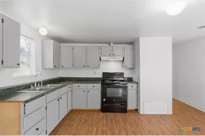 212 Salinas Road, San Marcos, TX 78666 - Photo 7