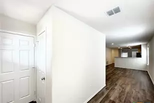 549 Autumn Blaze, New Braunfels, TX 78130 - Photo 3