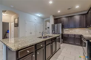 728 Rusty Gate Wy, New Braunfels, TX 78130 - Photo 5