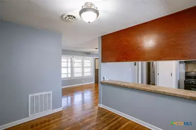 1705 E Poplar Avenue, Victoria, TX 77901 - Photo 5