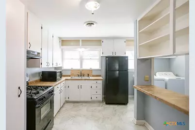 1705 E Poplar Avenue, Victoria, TX 77901 - Photo 7