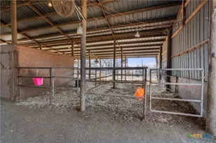 173 Co Rd 458A, Thorndale, TX 76577 - Photo 31