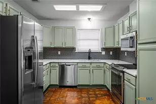 1544 Pams Path, New Braunfels, TX 78130 - Photo 5