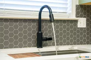 1544 Pams Path, New Braunfels, TX 78130 - Photo 7