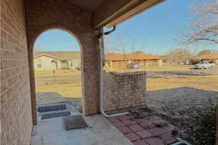 712 N 23rd St, Copperas Cove, TX 76522 - Photo 3
