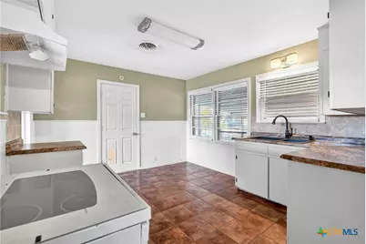 1801 S 47th Street, Temple, TX 76504 - Photo 5