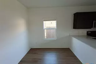 100 Tugboat Annie Wy, Jarrell, TX 76537 - Photo 7