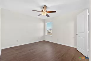 308 Yearwood Ln, Jarrell, TX 76537 - Photo 9