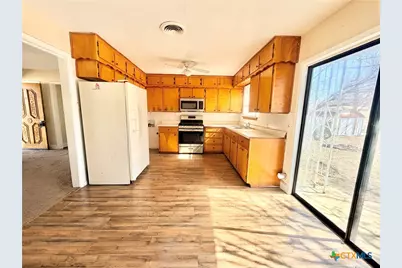 910 Leonhard Street, Copperas Cove, TX 76522 - Photo 7