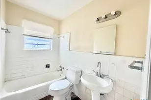 910 Leonhard St, Copperas Cove, TX 76522 - Photo 35