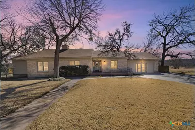 606 College Street, Gatesville, TX 76528 - Photo 1