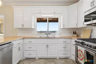 606 College St, Gatesville, TX 76528 - Photo 13