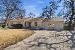 606 College St, Gatesville, TX 76528 - Photo 3