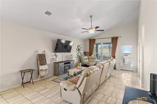 276 Finstown St, Hutto, TX 78634 - Photo 5