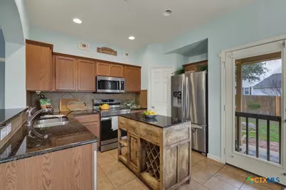 2210 Meadow View Drive, San Marcos, TX 78666 - Photo 13