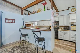 1604 Gardien St, Gonzales, TX 78629 - Photo 9