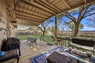 1604 Gardien St, Gonzales, TX 78629 - Photo 21