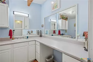 1604 Gardien St, Gonzales, TX 78629 - Photo 17