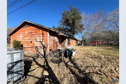 1701 E Walnut Avenue, Victoria, TX 77901 - Photo 3