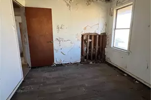 1701 E Walnut Ave, Victoria, TX 77901 - Photo 5