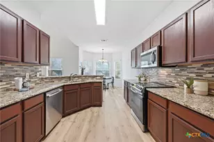 12406 Ashley Pl, San Antonio, TX 78247 - Photo 11
