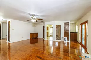 209 Coventry Ln, Seguin, TX 78155 - Photo 15