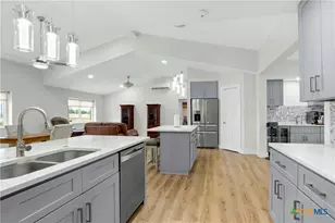 5037 N State Hwy 123, Seguin, TX 78155 - Photo 9