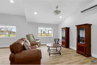 5037 N State Highway 123, Seguin, TX 78155 - Photo 11