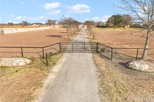 5037 N State Hwy 123, Seguin, TX 78155 - Photo 23