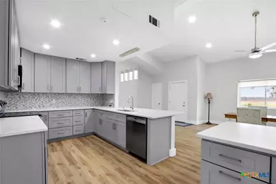 5037 N State Highway 123, Seguin, TX 78155 - Photo 7