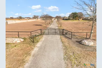 5037 N State Highway 123, Seguin, TX 78155 - Photo 23