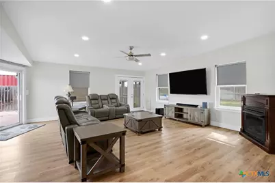 5037 N State Highway 123, Seguin, TX 78155 - Photo 13